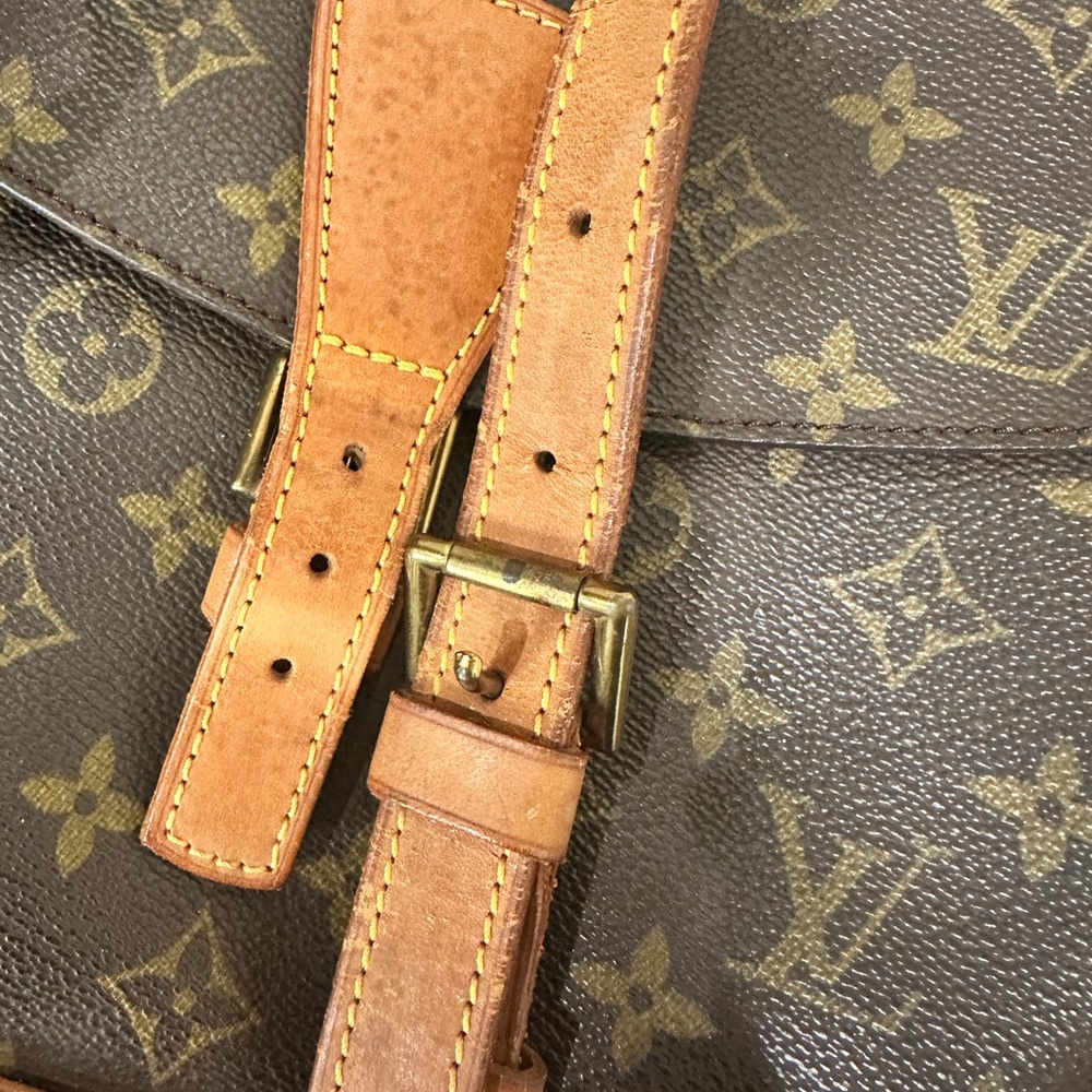 Authentic Louis Vuitton - Picture 4 of 8